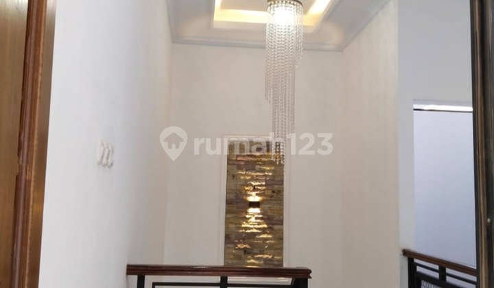 Rumah 2 Lantai 985 Jt Siap Huni di Tanah Baru Beji Depok 2