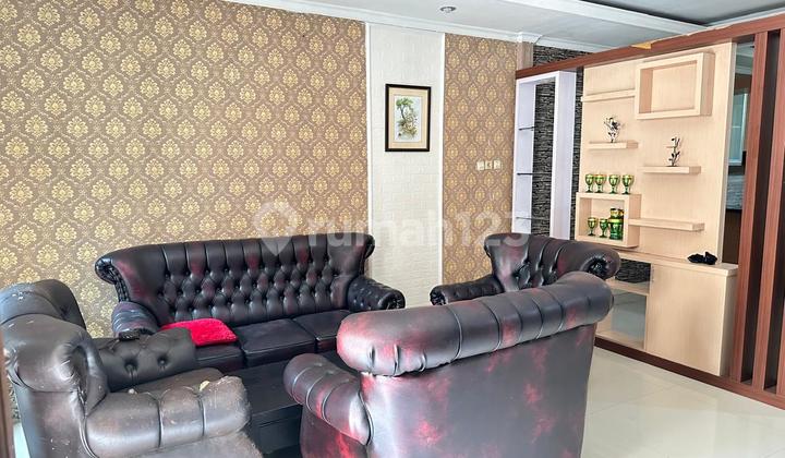 3.5-Story House for Sale 2.5B in Cipondoh, Tangerang 2