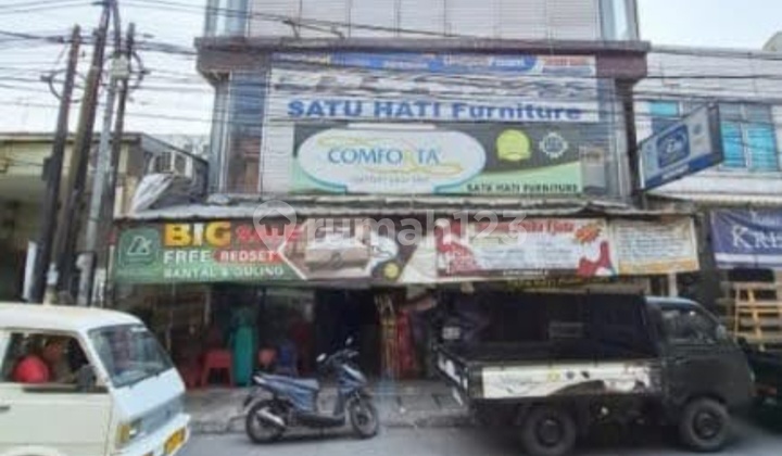 Disewakan 2 Ruko 399Jt/Tahun Super Strategis Tepat Depan Pasar Ciputat Tangerang Selatan