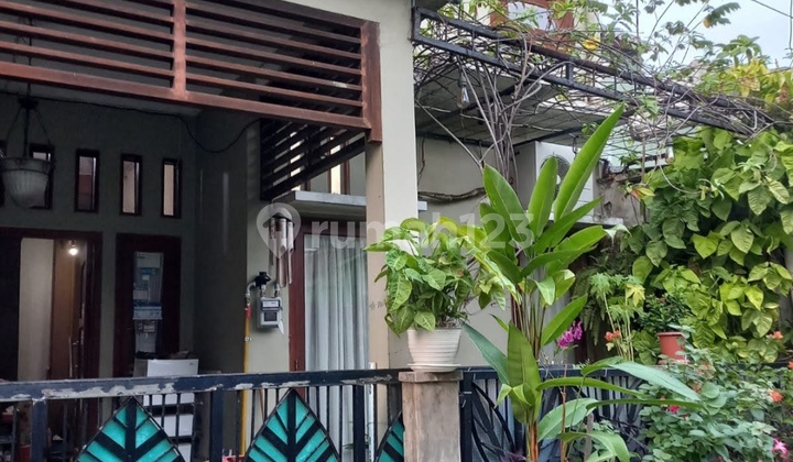 Two-Story Secondhand House, 575 Million in Narongong, East Bekasi 2