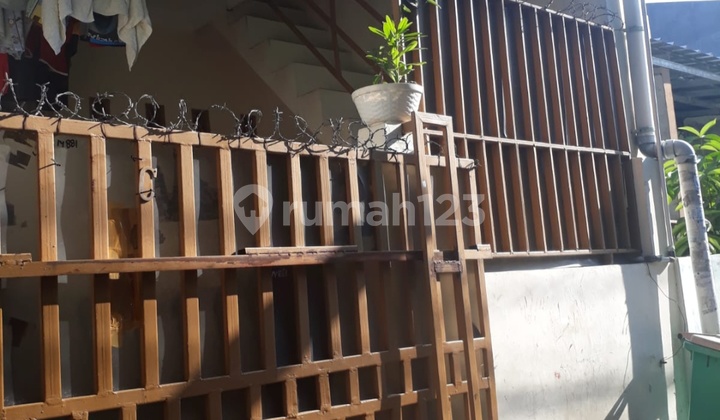 Rumah Plus Kost 2 Lantai, 800 Jt di Utan Kayu Jakarta Timur