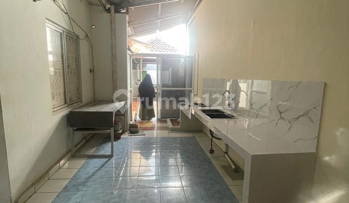 For Rent: Flood-Free House with Easy Access to Everywhere 2