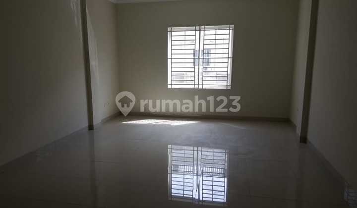For Rent Shop House in CBD Greenlake City Facing Inwards 2