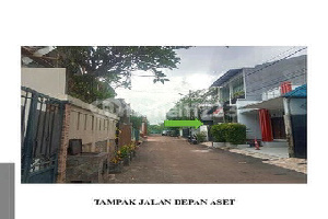 Land Area 105M² with Building in Ulujami, Kebayoran Lama 2