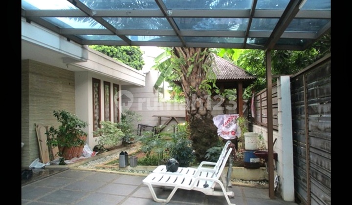 Bidang Tanah Luas 315 M² Berikut Bangunan di Taman Aries Meruya 2