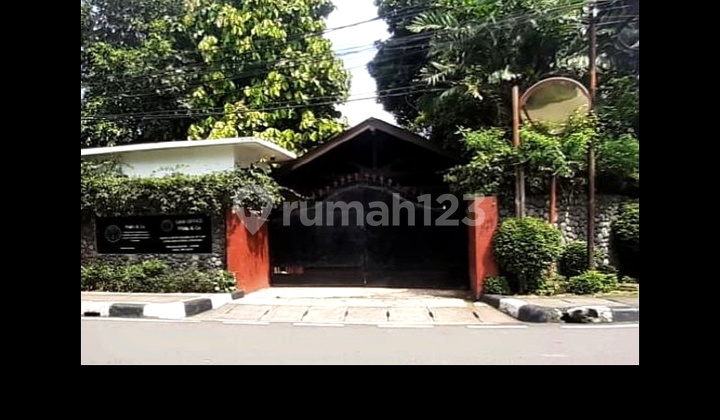 Bidang Tanah Luas 1183 M² Berikut Bangunan di Menteng 2