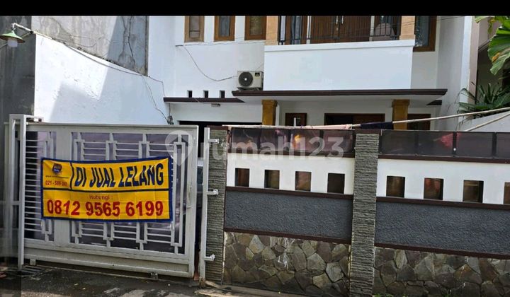 Land Area 188 M² Including Building in East Kemang