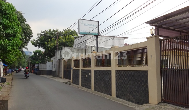 Bidang Tanah Luas 812 M² Berikut Bangunan di Pasar Minggu