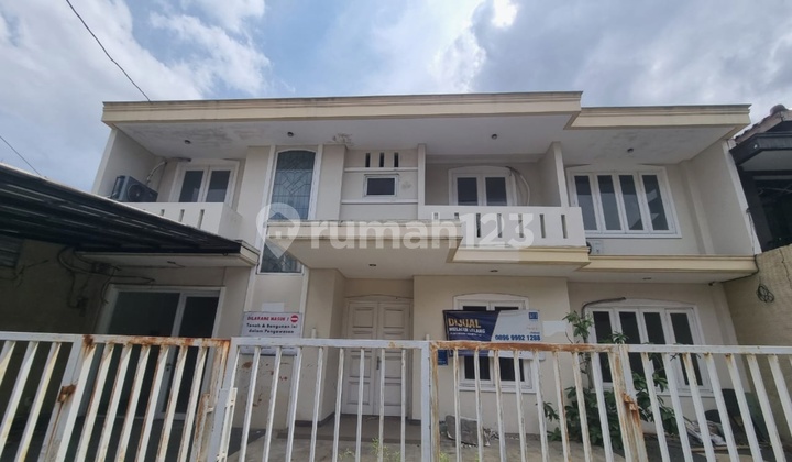 Land Area 249 m² with Building in Cipete