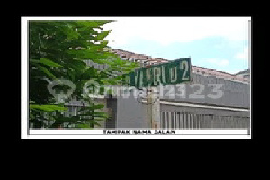 Land Area 237M² with Building