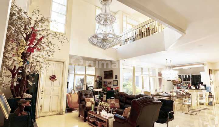 (103) Rumah Luas Nyaman di Wilayah Prestisius Jakarta Selatan