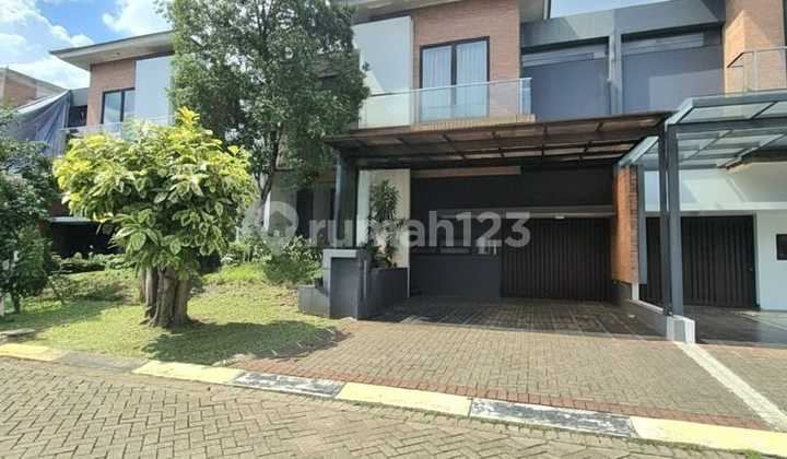 (670) Rumah Cantik Rapi Siap Huni di Bintaro