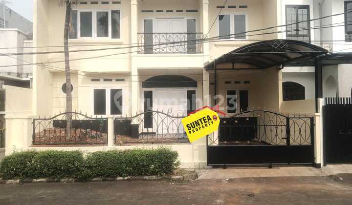 Rumah 2 Lantai Bagus Strategis di Bintaro Sektor 9 (0850)