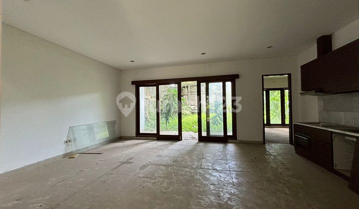 (929) Rumah Luas dan Bagus Dgn Harga Sangat Menarik di Bintaro 2