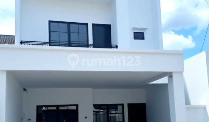 Rumah Baru Modern Cantik (0837) di Graha Raya Bintaro 2