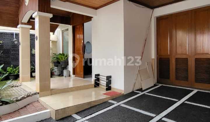 (020) Prestigious South Jakarta Location Home at an Attractive Price (020) Prestigious South Jakarta Location Home at an Attractive Price