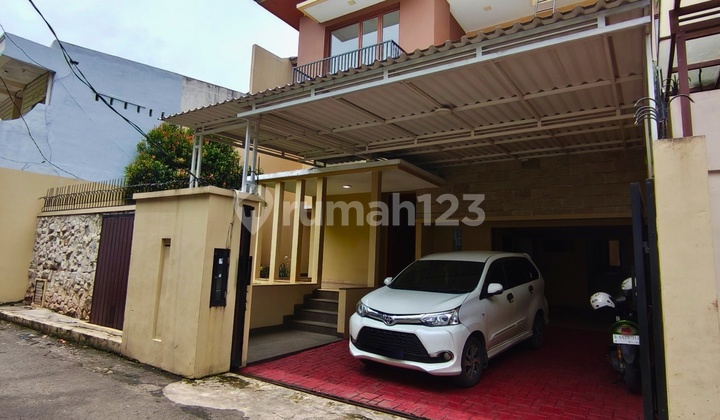 For Sale Rumah Area Kemang Semi Furnished
