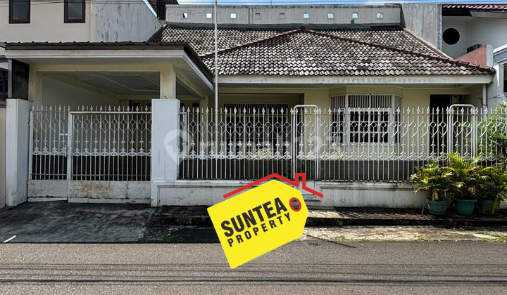 Selling Cluster House in Bintaro Sector 1 South Jakarta Strategic Location