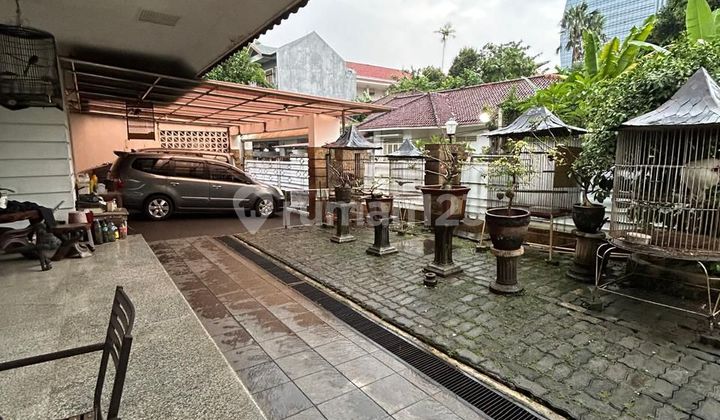 Rumah Bagus di Jakarta Selatan Dalam Komplek