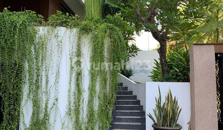 Rumah Modern Mewah di Permata Hijau Strategis. 0117