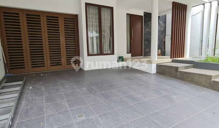 Fully furnished house in Discovery Bintaro Sector 9. 0896 2