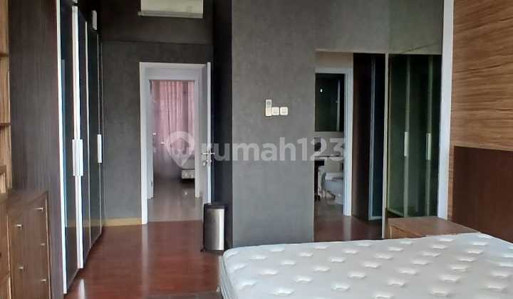 Neat House in Kebayoran Bintaro Sector 7. 0840 2