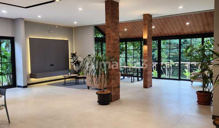 Rumah Brand New di B S D Desain Lapang dan Cozy. 0102 2