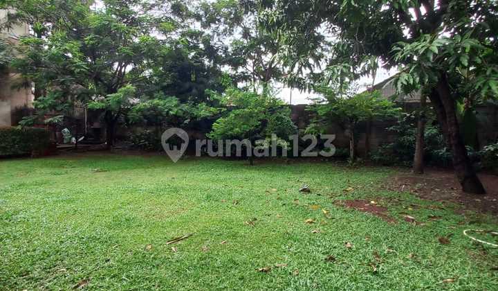 Rumah Besar di Bintaro Sektor 9 Harga Bagus. 0759 2