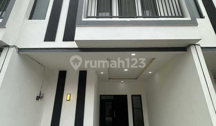 2-Story House Only 1 Billion in South Jakarta Near Toll Road