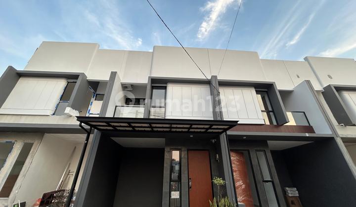 Rumah Dekat Toll Lebar Jalan 2 Mobil Anti Banjir Rumah Dekat Toll Lebar Jalan 2 Mobil Anti Banjir