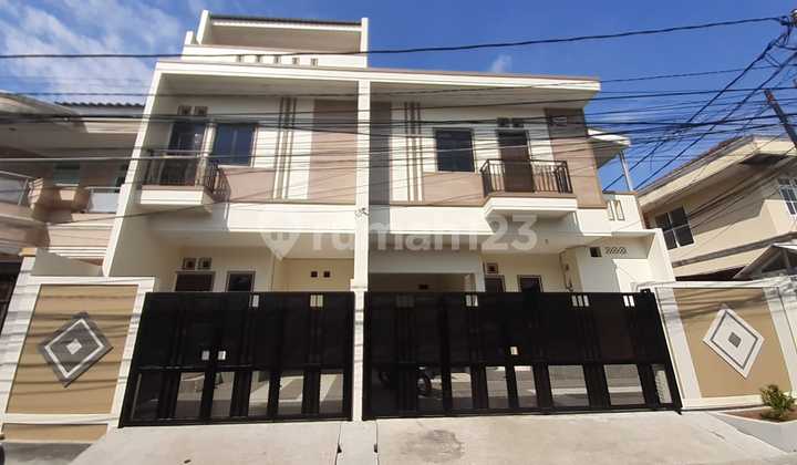 Dijual Rumah di Duri Kepa Kebun Jeruk Jakarta Barat Siap Huni