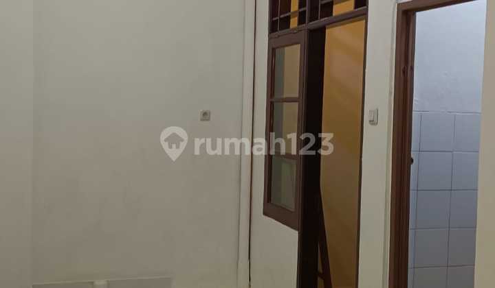 For Rent: Ready-to-Occupy House in Taman Palem Lestari, West Jakarta 2