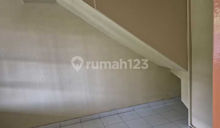 Disewakan Rumah di Palem Lestari. 2