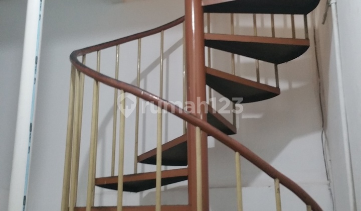 3-story shop house, strategic location in the center of Cirebon City 2