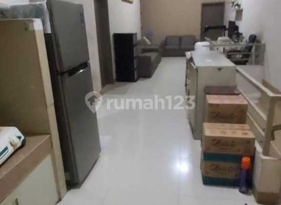 Rumah dengan Perkarangan Luas,Dan Terdapat Banyak Kafe atau Resto 2