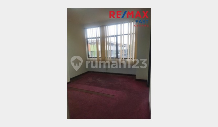 Disewakan Ruang Kantor 49 M2 di Mampang Prapatan Jakarta Selatan - Akses Jalan Utama, Include Service Charge