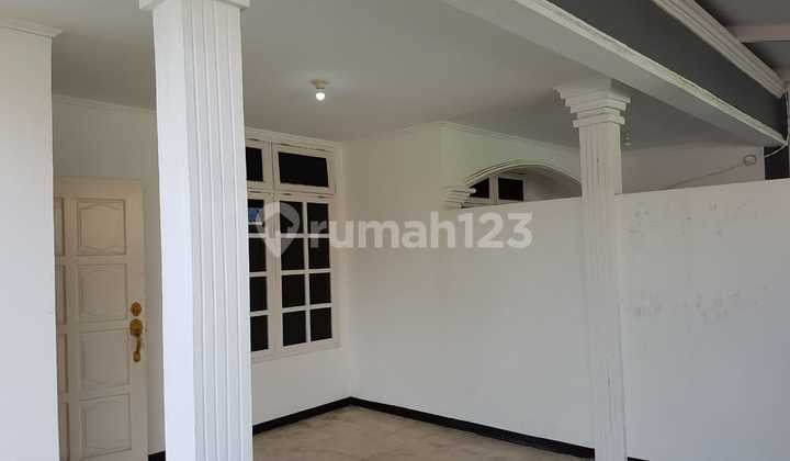 Disewakan - Rumah Induk Hoek (Pojok) | Siap Huni 2