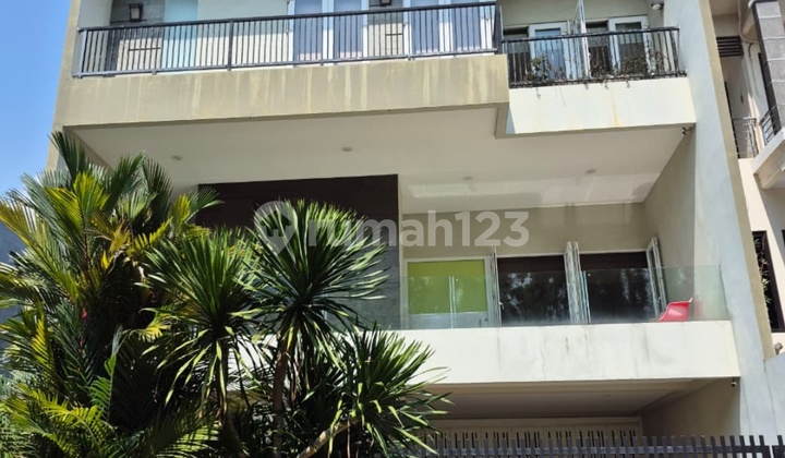 House in Grisenda For Quick Sale !!!