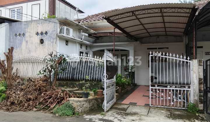 Rumah di Pusat Kota Bogor Rumah SHM Bagus di Alfamidi - Bogor Baru Sh78, Jl. Bogor Baru No. A5 Rt. 08/Rw. 09, Tegallega, Bogor Tengah, Kota Bogor, Jawa Barat, Indonesia, 16310, Bogor Tengah Rumah di Pusat Kota Bogor Rumah SHM Bagus di Alfamidi - Bogor Baru Sh78, Jl. Bogor Baru No. A5 Rt. 08/Rw. 09, Tegallega, Bogor Tengah, Kota Bogor, Jawa Barat, Indonesia, 16310, Bogor Tengah