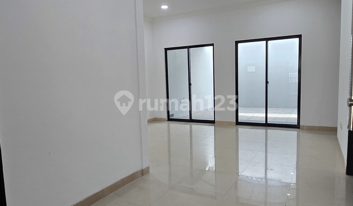 Rumah Turun Harga bisa Nego di Villa Melati Mas, Serpong, Tangsel 2