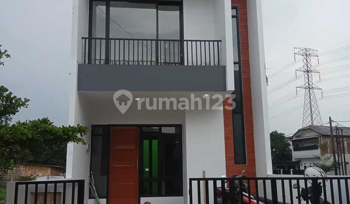 Rumah Baru 2 Lantai Desain Modern Pencahayaan Bagus di Rancasari