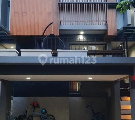 Rumah Modern di BSD Serpong