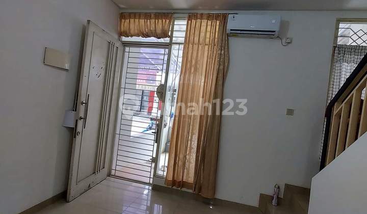 Fully Furnished 2-Story House with 3 Free AC Units in PIK 1, North Jakarta