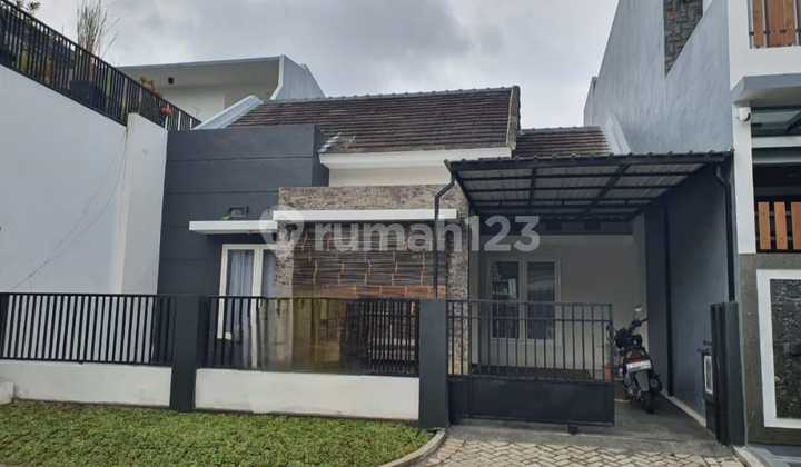 Rumah Classic Permata Jingga Rumah Classic Permata Jingga