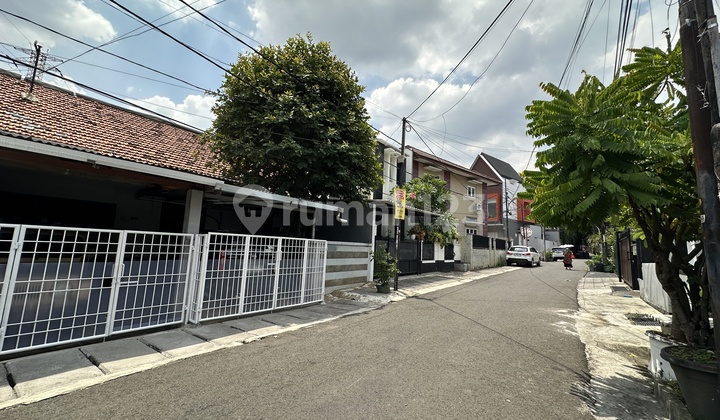 Investasi Bagus Rumah Lama Hitung Tanah Lokasi Strategis Daerah Bendungan Hilir Jakarta Pusat