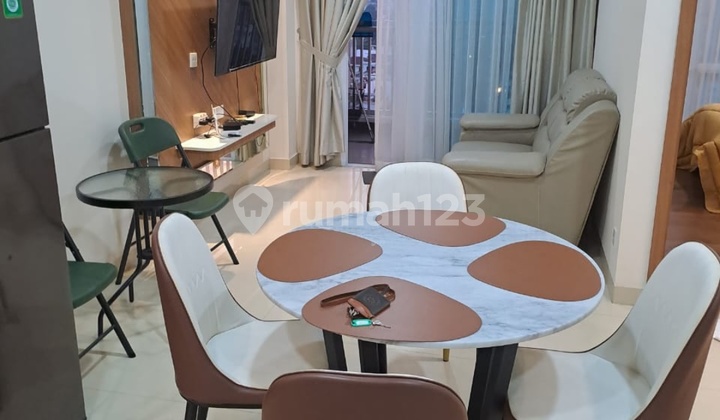 Apartemen Dijual | Pusat Kota | Dekat Kantor Walikota Apartemen 8 2 Kamar Tidur Furnished