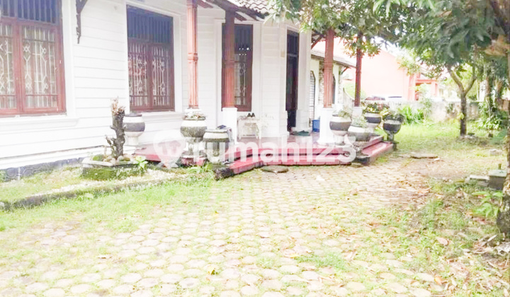 Rumah Luas Dijual Murah | Rumah 1½ Lantai Luas di Komp. Pemda |