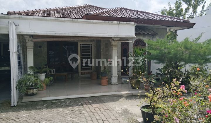 Rumah Luas Dijual Jl. Cemara | Depan Komplek. Ruko Cemara Asri 2