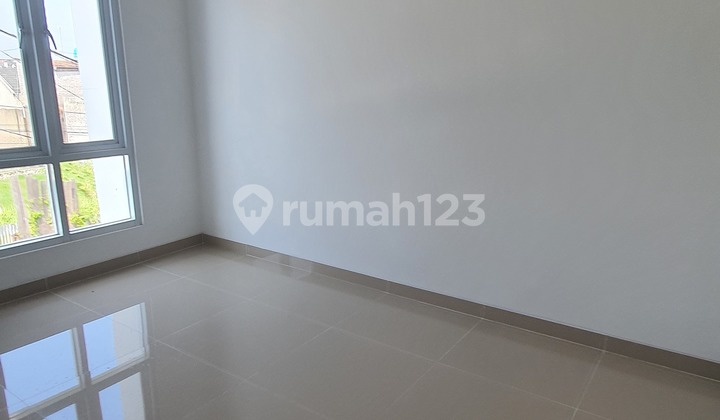Dijual Rumah Baru 2 Lantai di Cisaranten