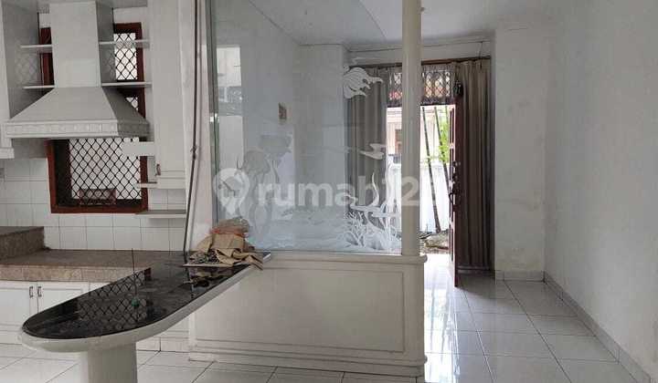 Dijual Rumah di Taman Sakura 2